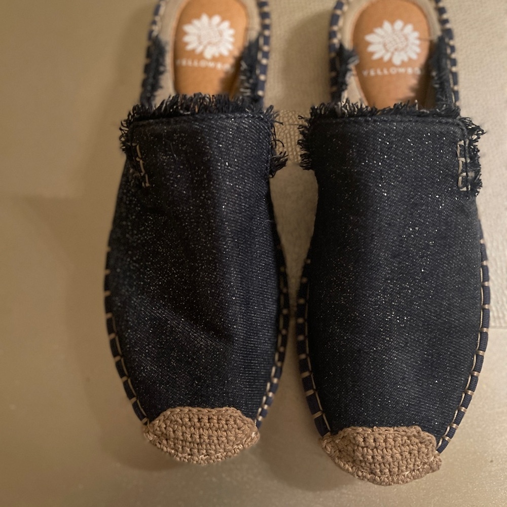 Nearly new trendy, comfortable yellowbox denim slides.